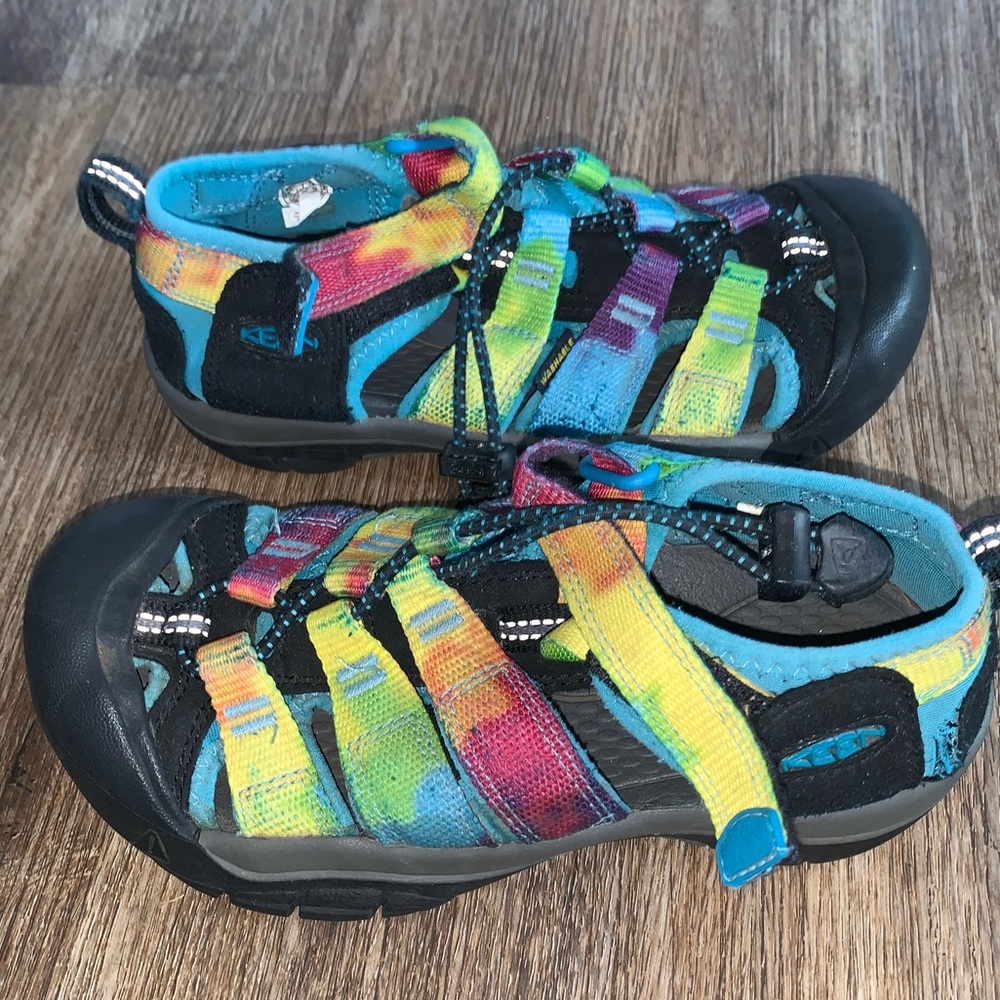 Keen kids slip on sandals multi colored super cute size 1.